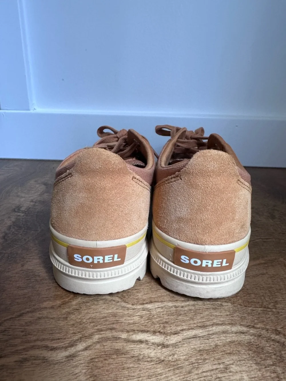 Women’s Scout N About Sorel Sneakers in Canyon Gold size 12